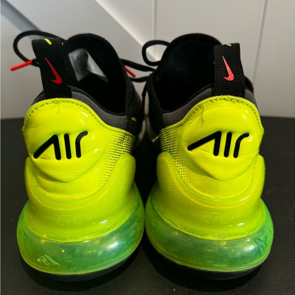Men’s Nike Air Max 270 Neon Collection size 10 - Picture 3 of 6